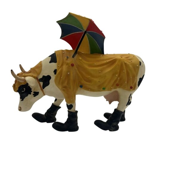 COW PARADE # 7704 RARE Mooing in the Rain 2002 No Box -Raincoat, Umbrella, Boots - Picture 2 of 9